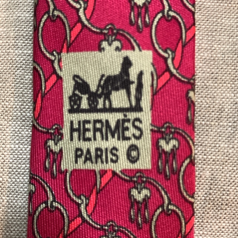 VTG HERMES Men’s 100% Silk Elegant Deep Pink Patterned Men's Tie Luxury - Picture 4 of 6